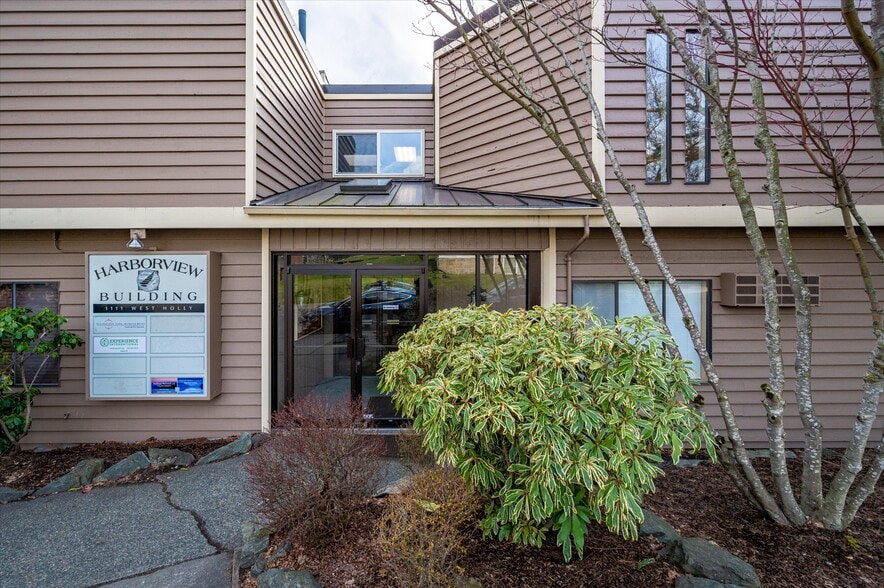 More Photos Of 1111 W Holly St, Bellingham Office For Lease