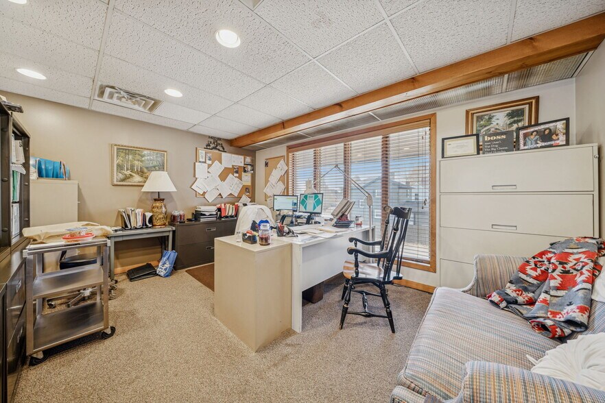 More Photos Of 985 Penn St, Brackenridge Medical For Sale