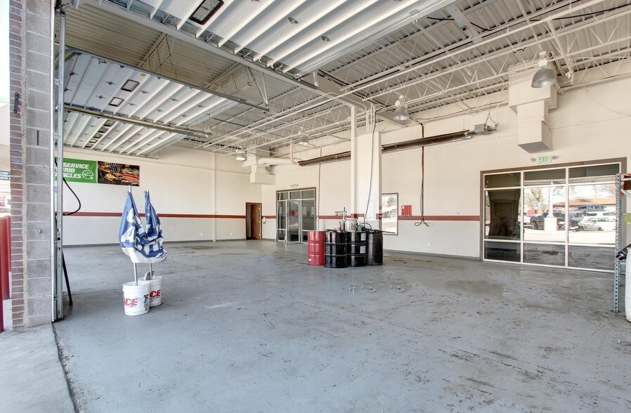 More Photos Of 2902-2908 W 10th St, Greeley General Retail For Lease