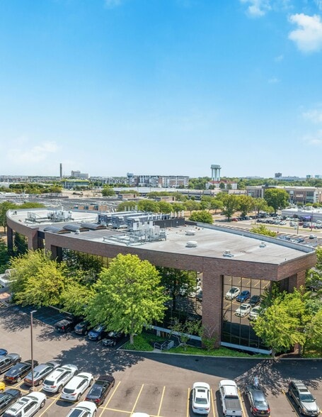 More Photos Of 825 E Gate Blvd, Garden City Office For Lease