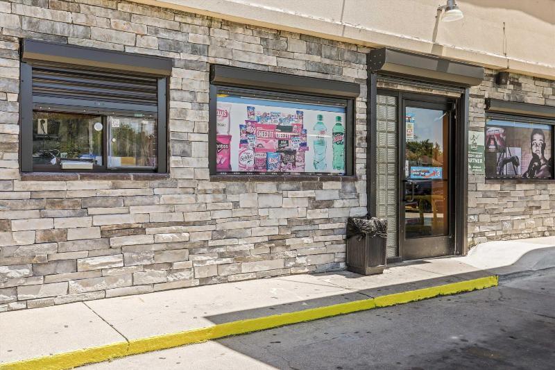 More Photos Of 13730 Livernois Ave, Detroit General Retail For Sale