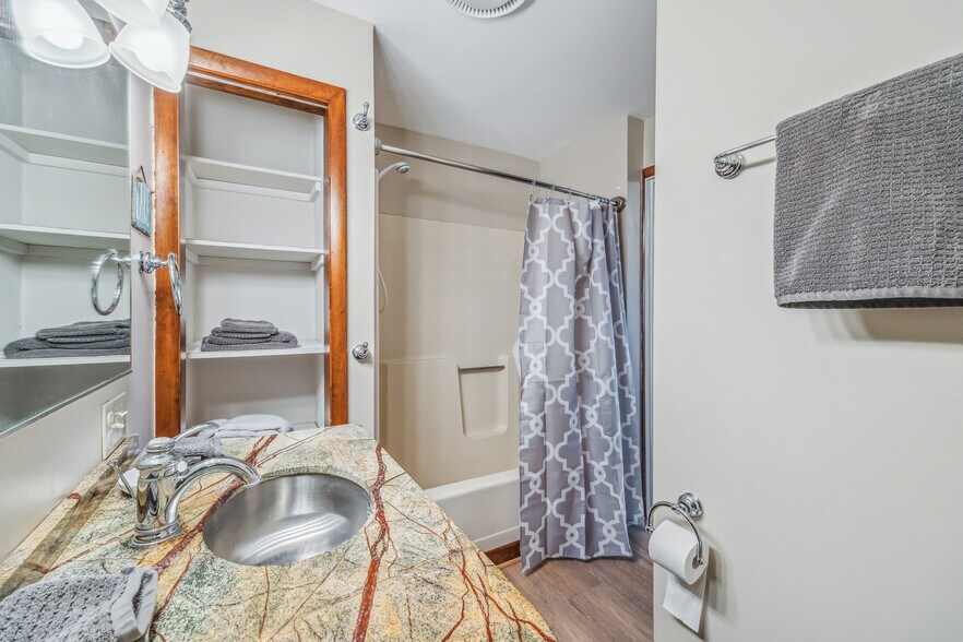 More Photos Of 4555 Davies Rd, Burdett Specialty For Sale