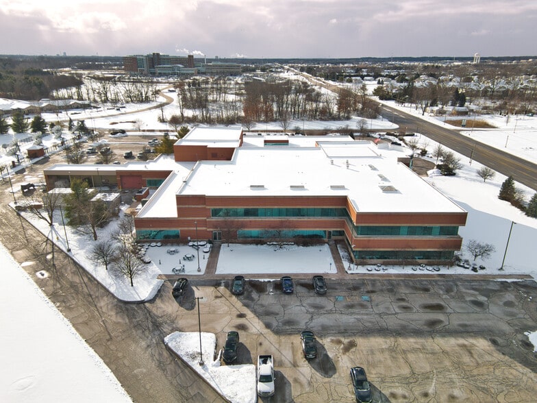 More Photos Of 1301 E Douglas Rd, Mishawaka Office For Sale