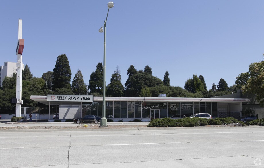 More Photos Of 296 27th St, Oakland Freestanding For Lease
