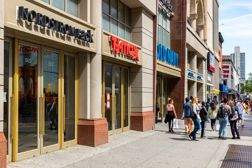 More Photos Of 505 Fulton St, Brooklyn Apartments For Lease