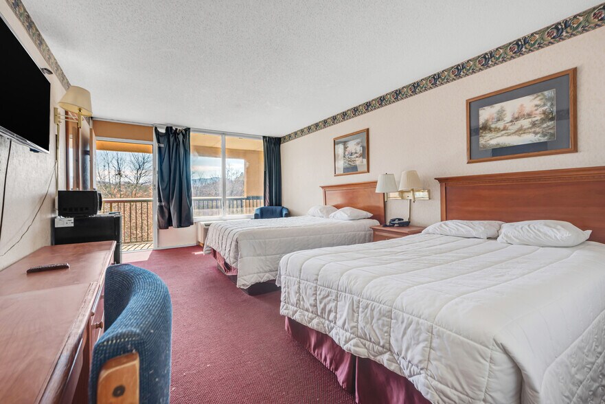 More Photos Of 1014 Cosby Hwy, Newport Hotel For Sale