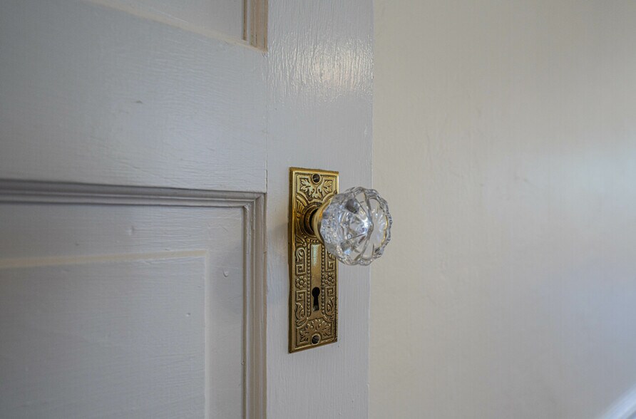 More Photos Of 206 Cypress Ave, Pacific Grove Apartments For Sale