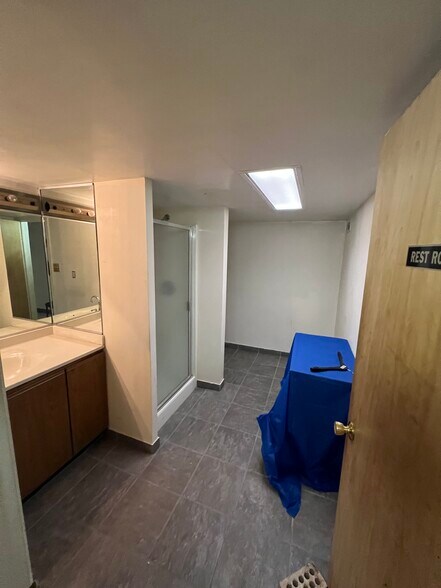 More Photos Of 17-19 N Broadway, Aurora Storefront Retail Office For Lease