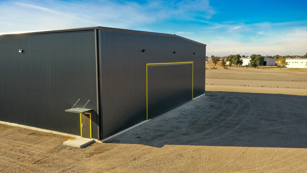 More Photos Of 2949 Farinon Rd, Colusa Warehouse For Sale