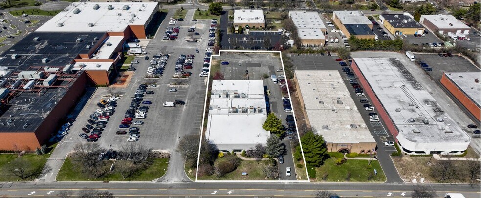 More Photos Of 320 Oser Ave, Hauppauge Warehouse For Sale