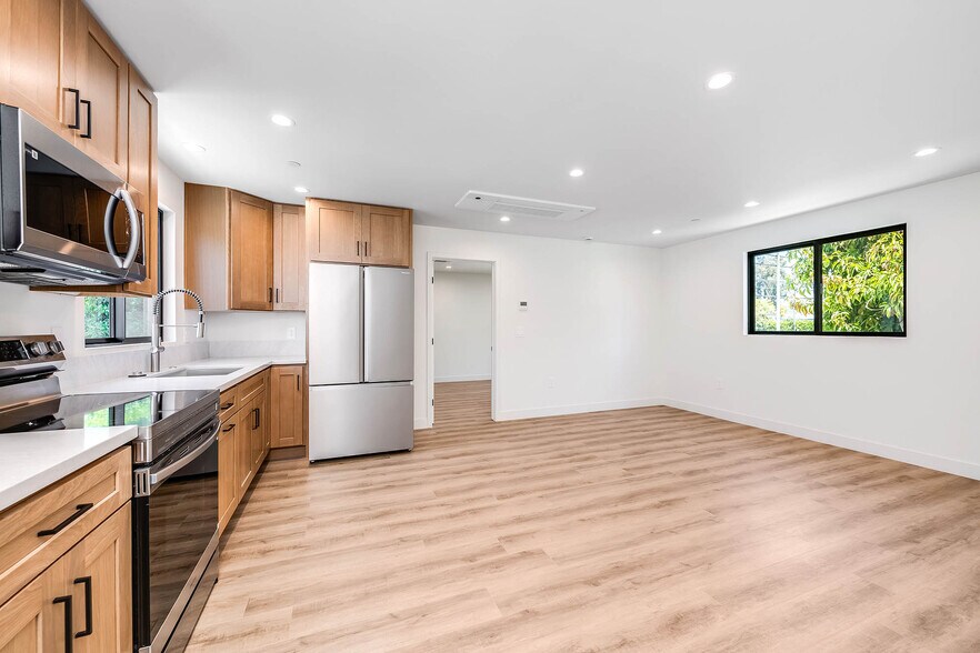 More Photos Of 5954 Simpson Ave, Valley Village Apartments For Sale