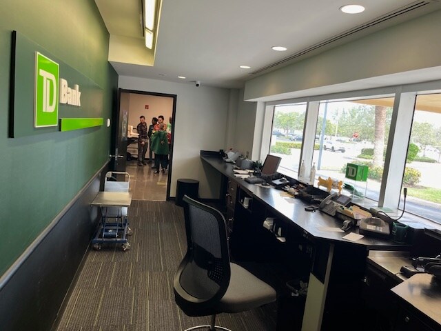 More Photos Of 3325 W Hillsboro Blvd, Deerfield Beach Bank For Sale
