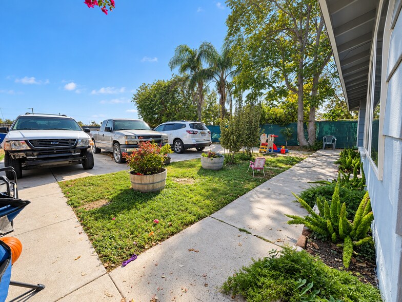 More Photos Of 2528 Security Ave, Bakersfield Apartments For Sale