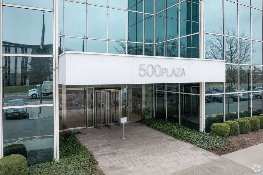 More Photos Of 500 Plaza Dr, Secaucus Office For Lease
