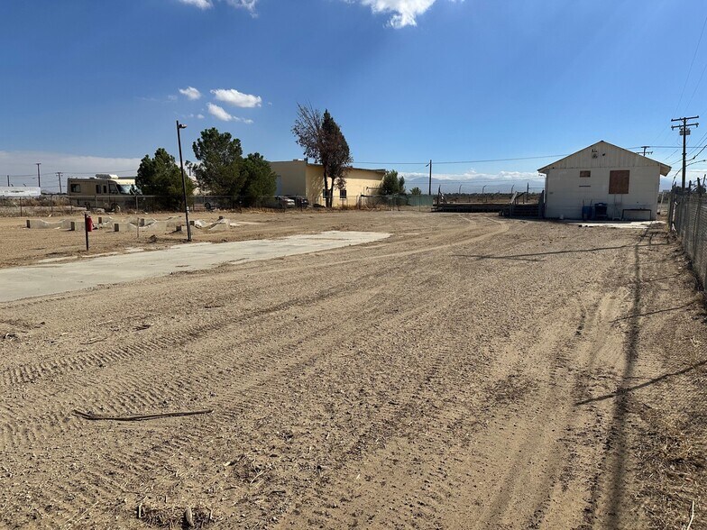 More Photos Of 3301 E Avenue I, Lancaster Warehouse For Sale