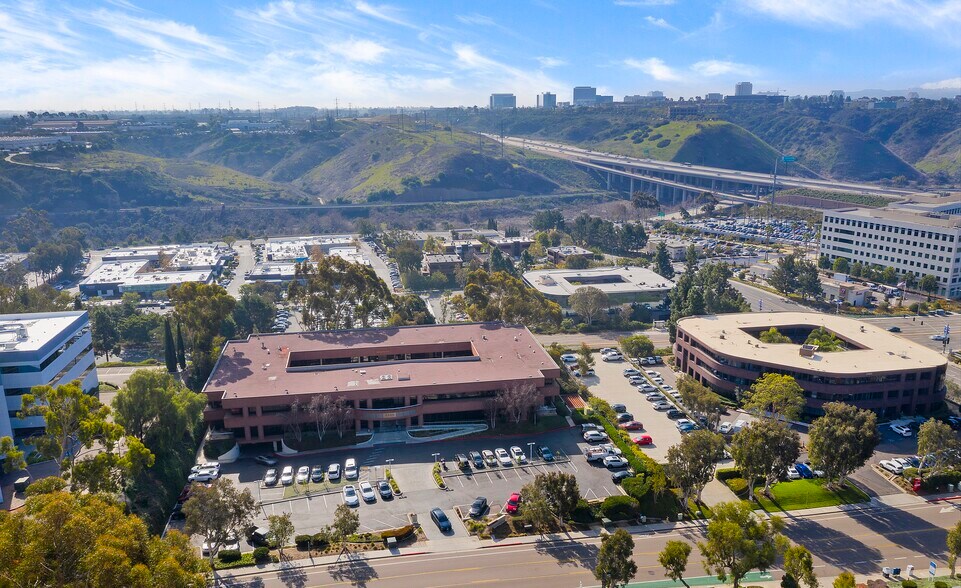 More Photos Of 5465 Morehouse Dr, San Diego Office For Lease