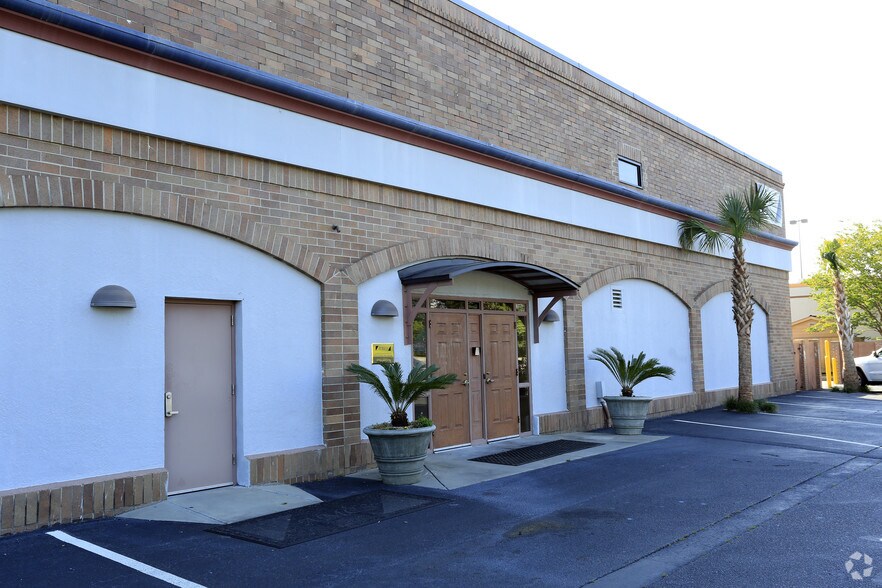 More Photos Of 2409 Mall Dr, North Charleston Freestanding For Lease