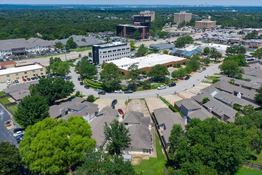 More Photos Of 4940 E 73rd St, Tulsa Office For Sale