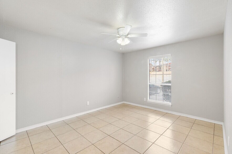 More Photos Of 2451 Lake Rd, Huntsville Apartments For Sale