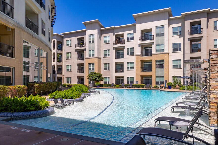 More Photos Of 12808 Queensbury Ln, Houston Apartments For Lease