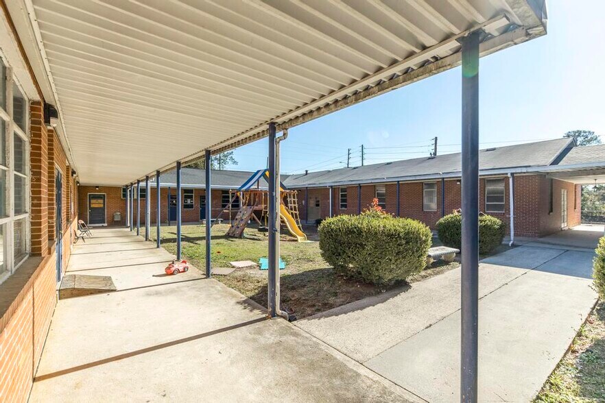 More Photos Of 2270 Shurling Dr, Macon-Bibb Religious Facility For Sale