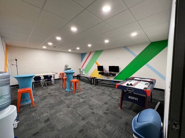 More Photos Of 690 Morgantown Rd, Uniontown Religious Facility For Sale