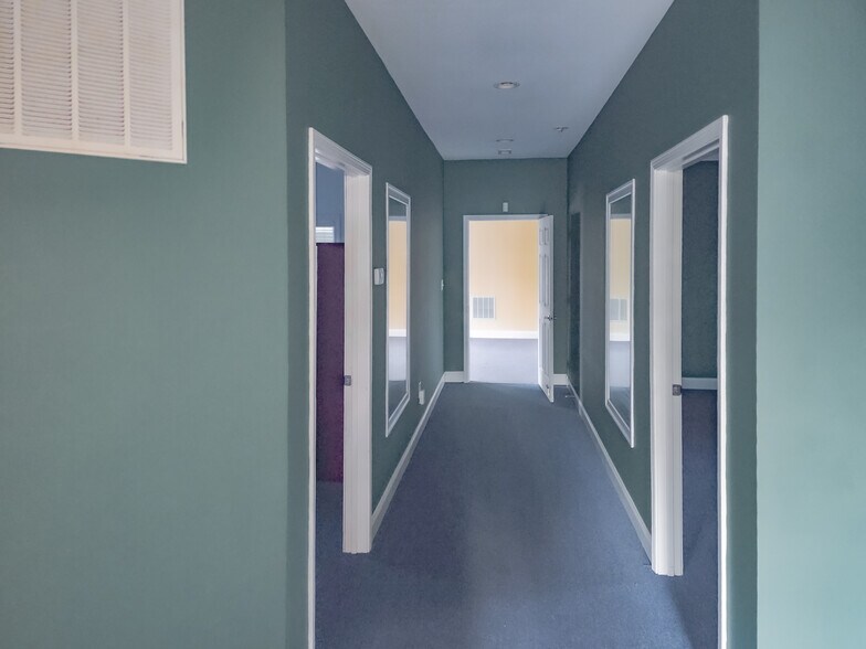 More Photos Of 156 S Blackstock Rd, Spartanburg Office For Sale