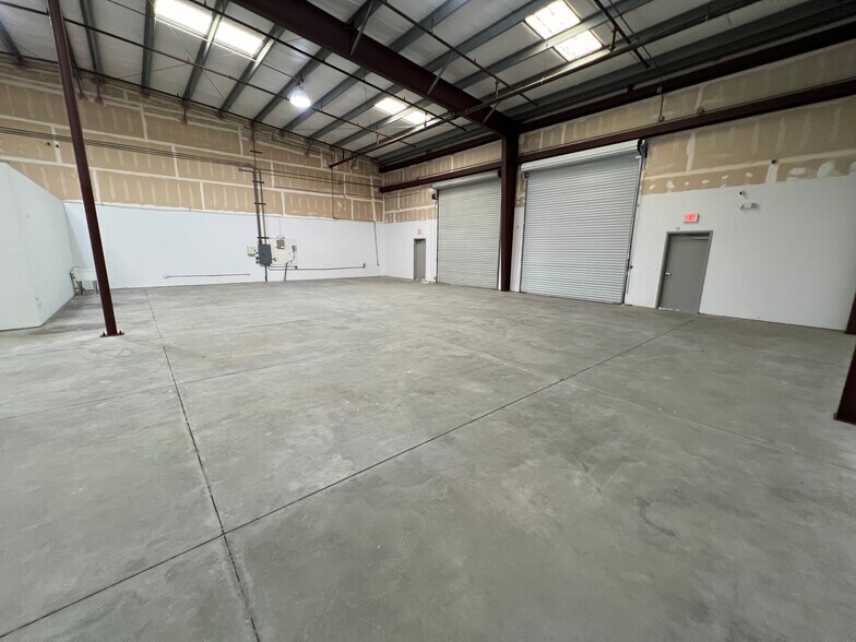 More Photos Of 470 W Larch Rd, Tracy Service For Sale