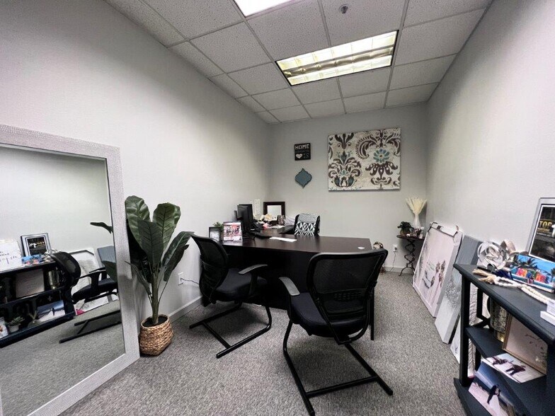 More Photos Of 415 Knollcrest Dr, Redding Office For Sale