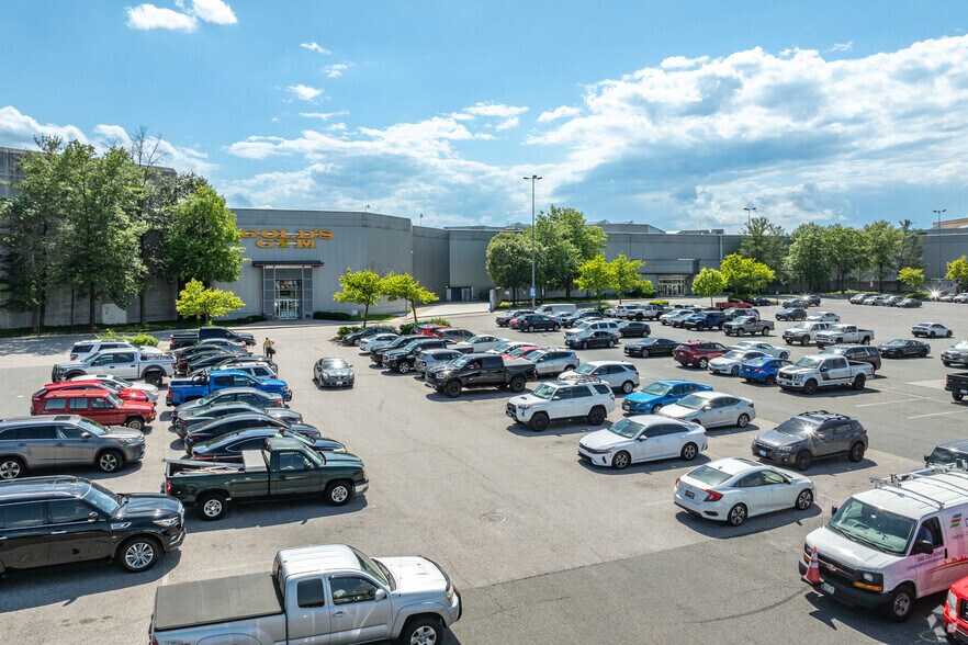 More Photos Of 7900 Ritchie Hwy, Glen Burnie Flex For Lease