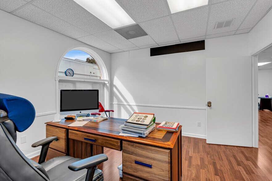 More Photos Of 309 Morris Ave, Spring Lake Office For Sale