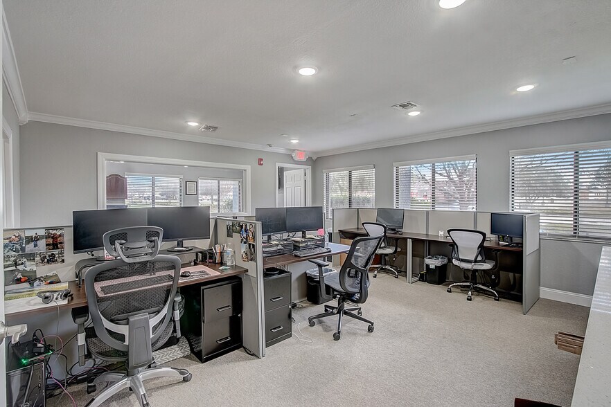 More Photos Of 201 W SR 434, Winter Springs Medical For Lease