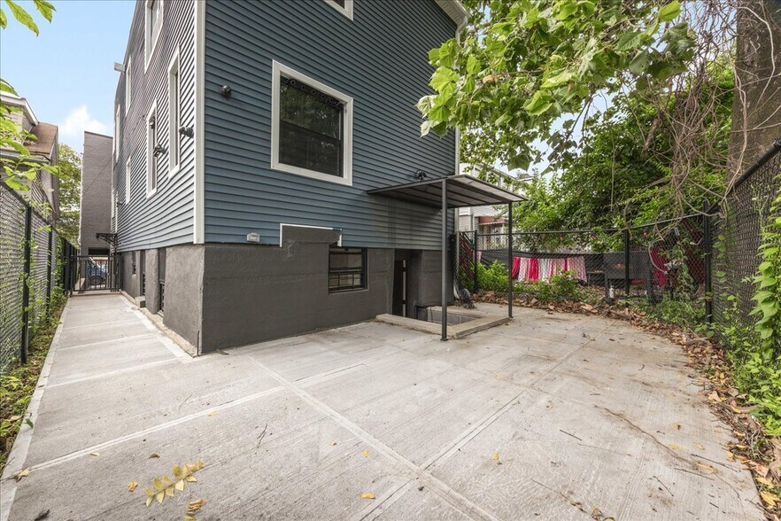 More Photos Of 2740 Sexton Pl, Bronx Apartments For Sale