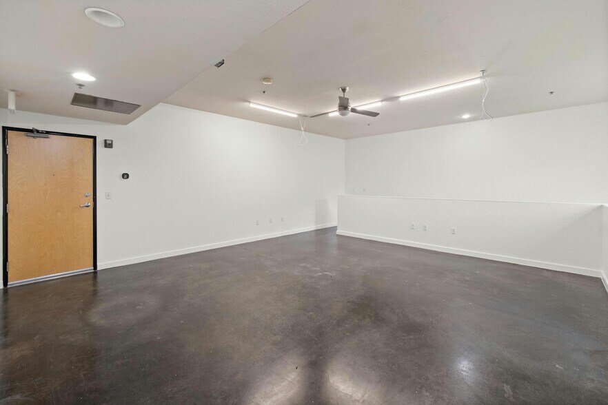 More Photos Of 1601 E Cesar Chavez St, Austin Apartments For Sale