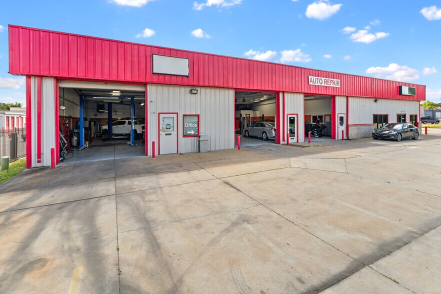 More Photos Of 3608-3612 Betty Dr, Colorado Springs Light Manufacturing For Sale