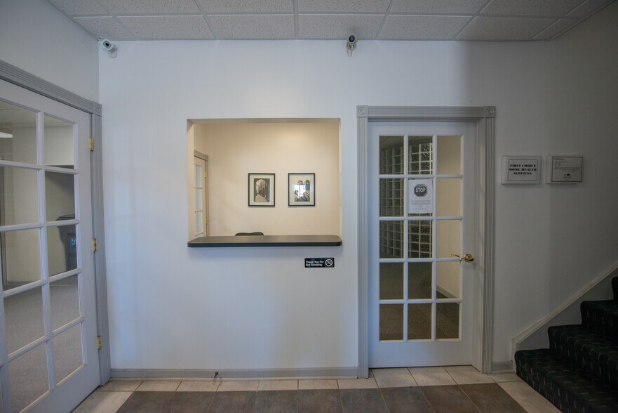 More Photos Of 6 Morgan, Valparaiso Office For Lease