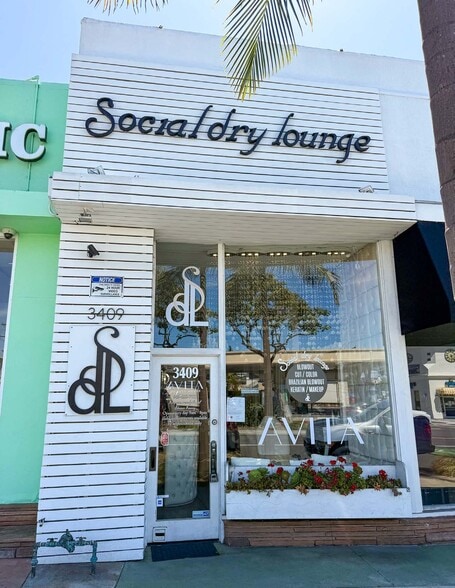 More Photos Of 3409 E Coast Hwy, Corona del Mar Storefront Retail Office For Lease