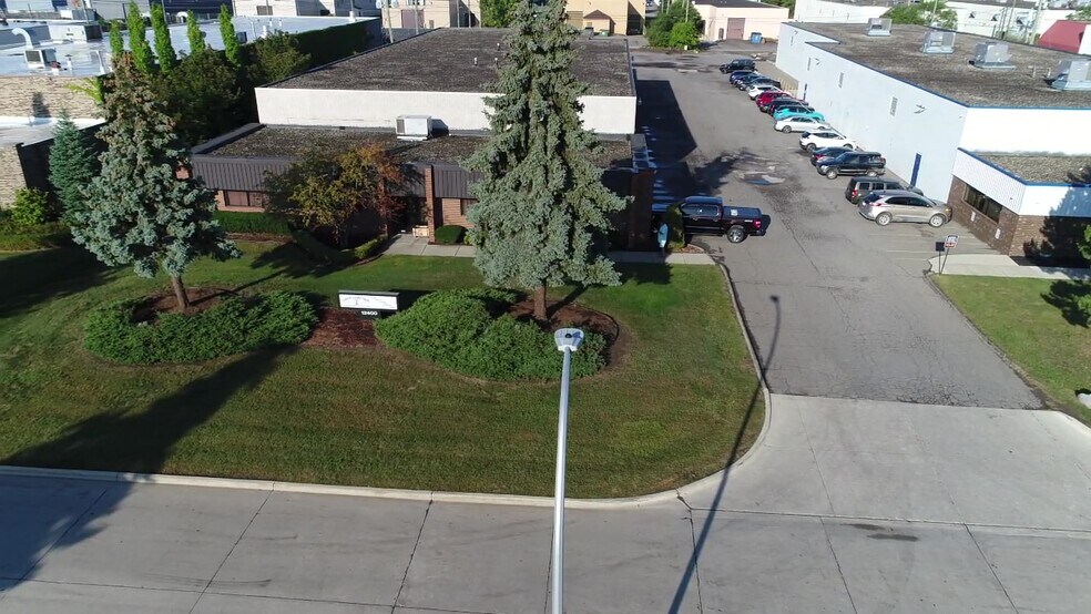 More Photos Of 12400 Universal Dr, Taylor Manufacturing For Lease