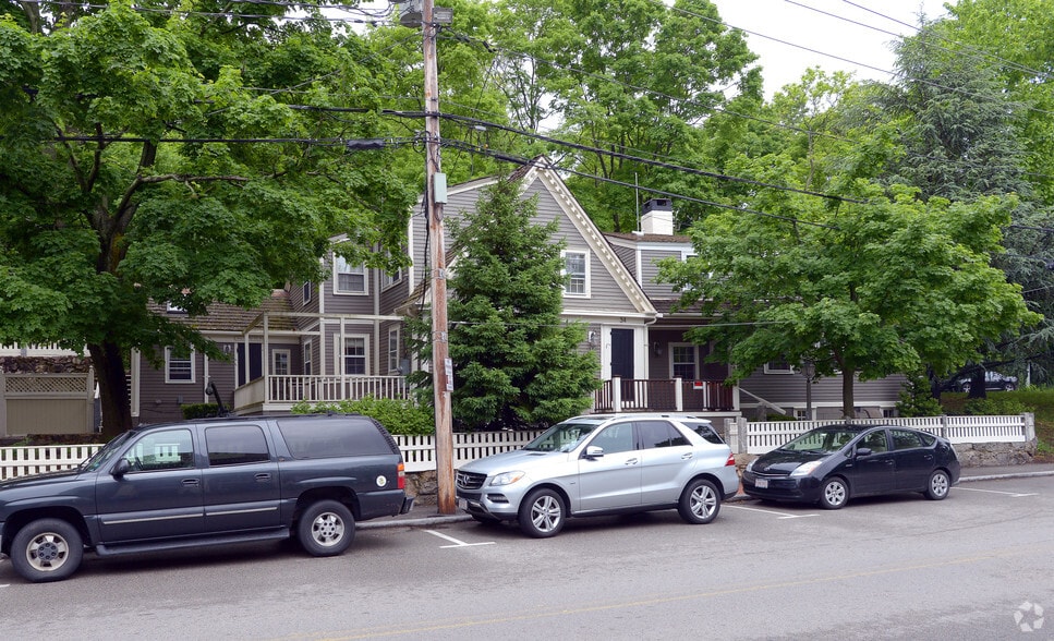 Primary Photo Of 34 Elm St, Cohasset Office For Lease