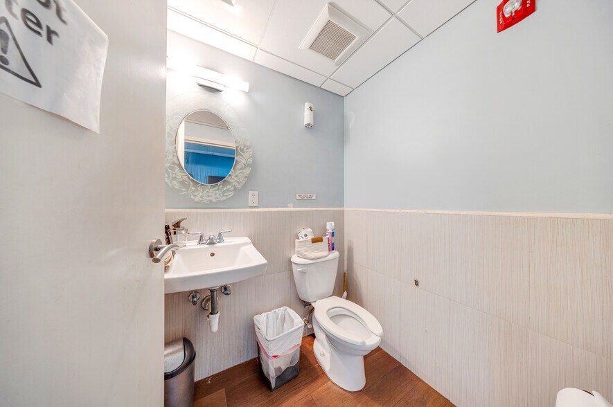 More Photos Of 1693 SW 27th Ave, Miami Office For Sale