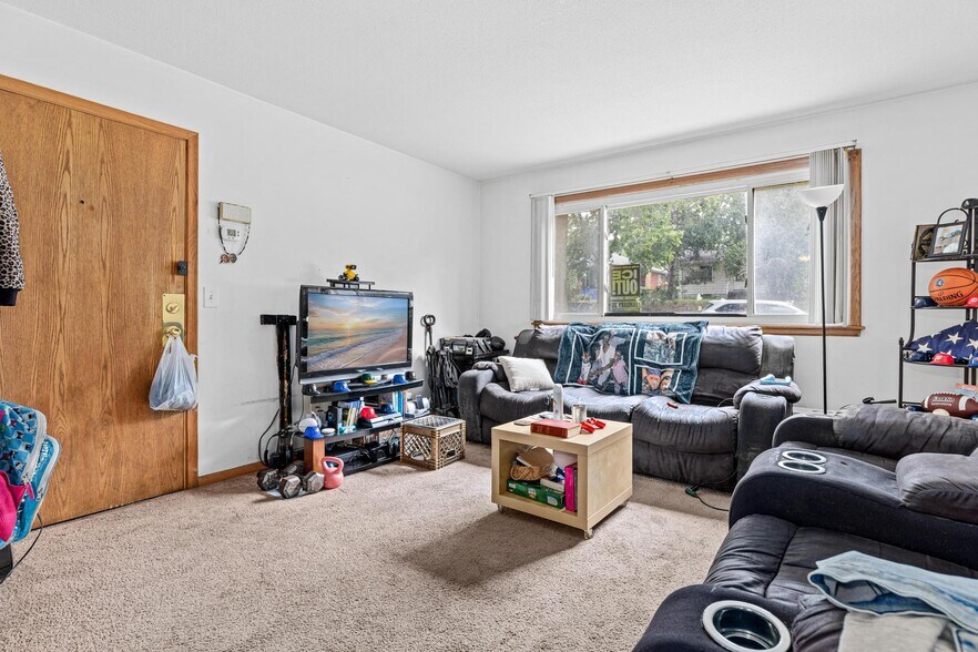 More Photos Of 4220 4th St NE, Columbia Heights Apartments For Sale