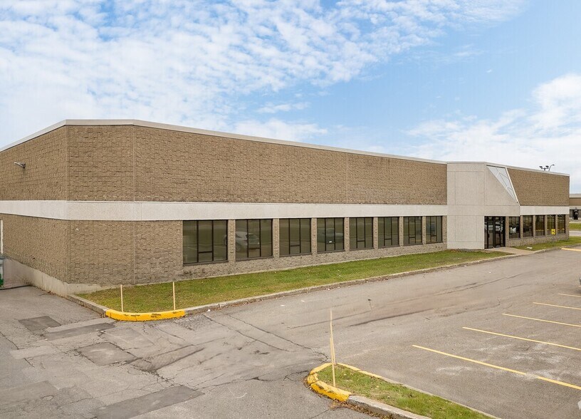 More Photos Of 1950 Ave 32nd, Montréal Warehouse For Lease