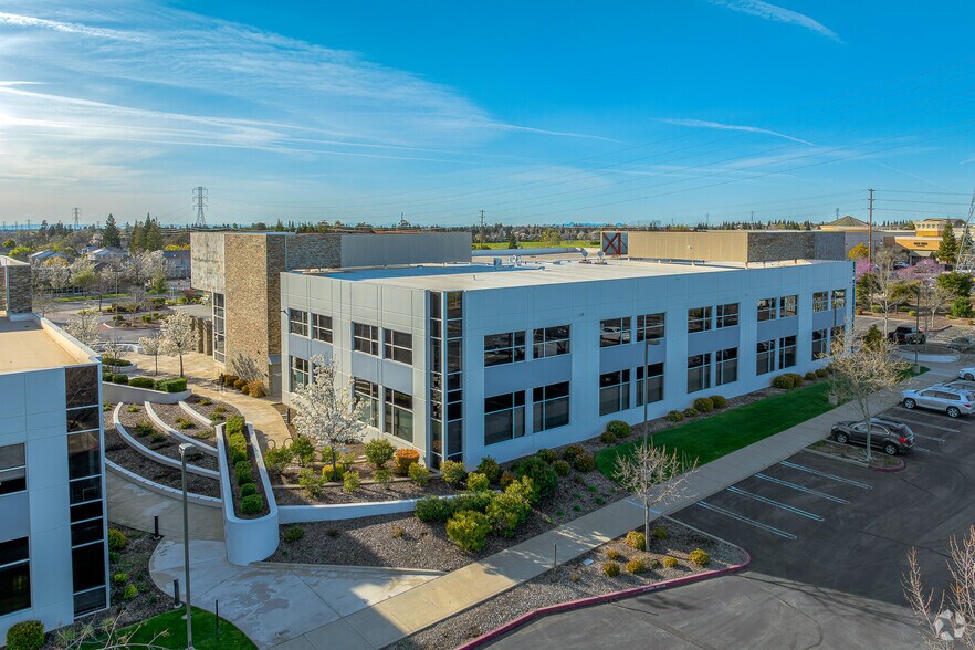More Photos Of 990 Reserve Dr, Roseville Office For Sale