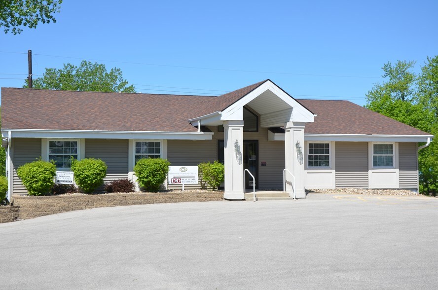 Primary Photo Of 3525 Center Point Rd NE, Cedar Rapids Office For Lease