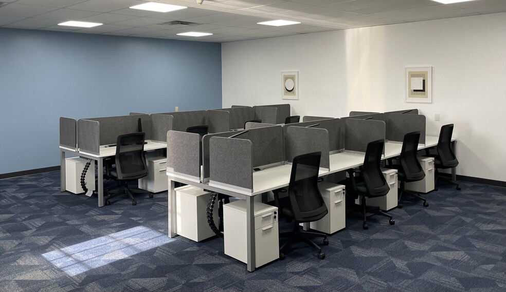 More Photos Of 201 Water Tower Dr, Madison Office For Sale