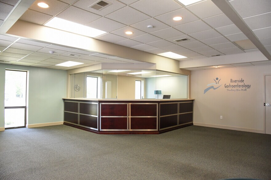 More Photos Of 1302 Somerville Rd, Decatur Freestanding For Lease