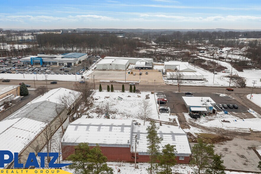 More Photos Of 50 Drummond Ave, Hubbard Warehouse For Lease