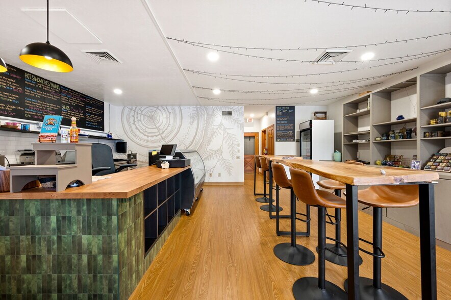 More Photos Of 9331 Spring Rd, Fish Creek Storefront For Sale