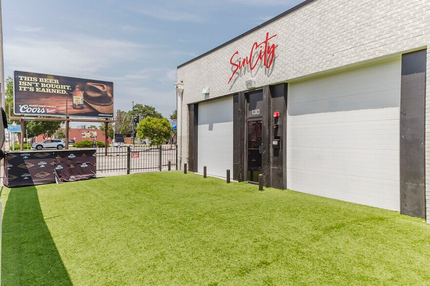 More Photos Of 130 N Washington Ave, Wichita General Retail For Sale