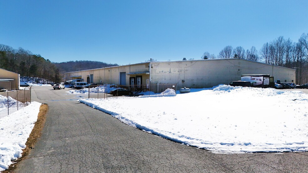 More Photos Of 556 Dettor Rd, Charlottesville Warehouse For Lease